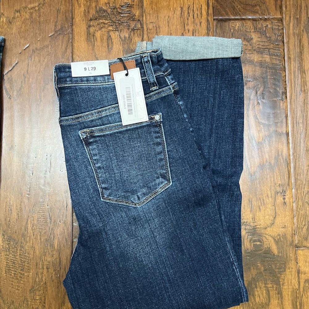 Judy Blue The Real Slim Shady. Slim Fit